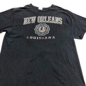 Medium men’s Delta New Orleans t-shirt